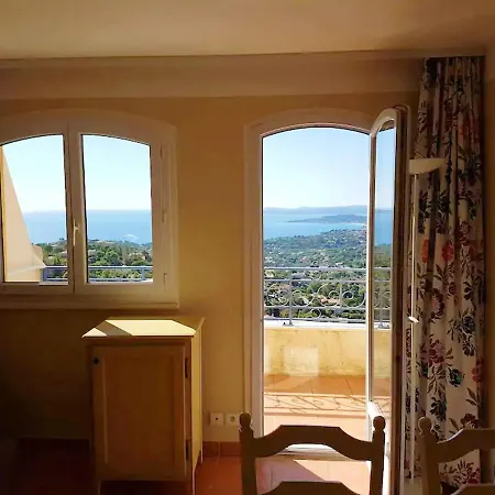 D'une Avec Piscine Partagee Et Wifi A Sur Argens