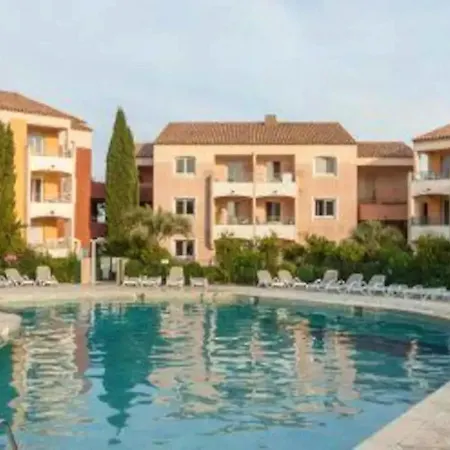 Appartement D'une Avec Piscine Partagee Et Wifi A Sur Argens